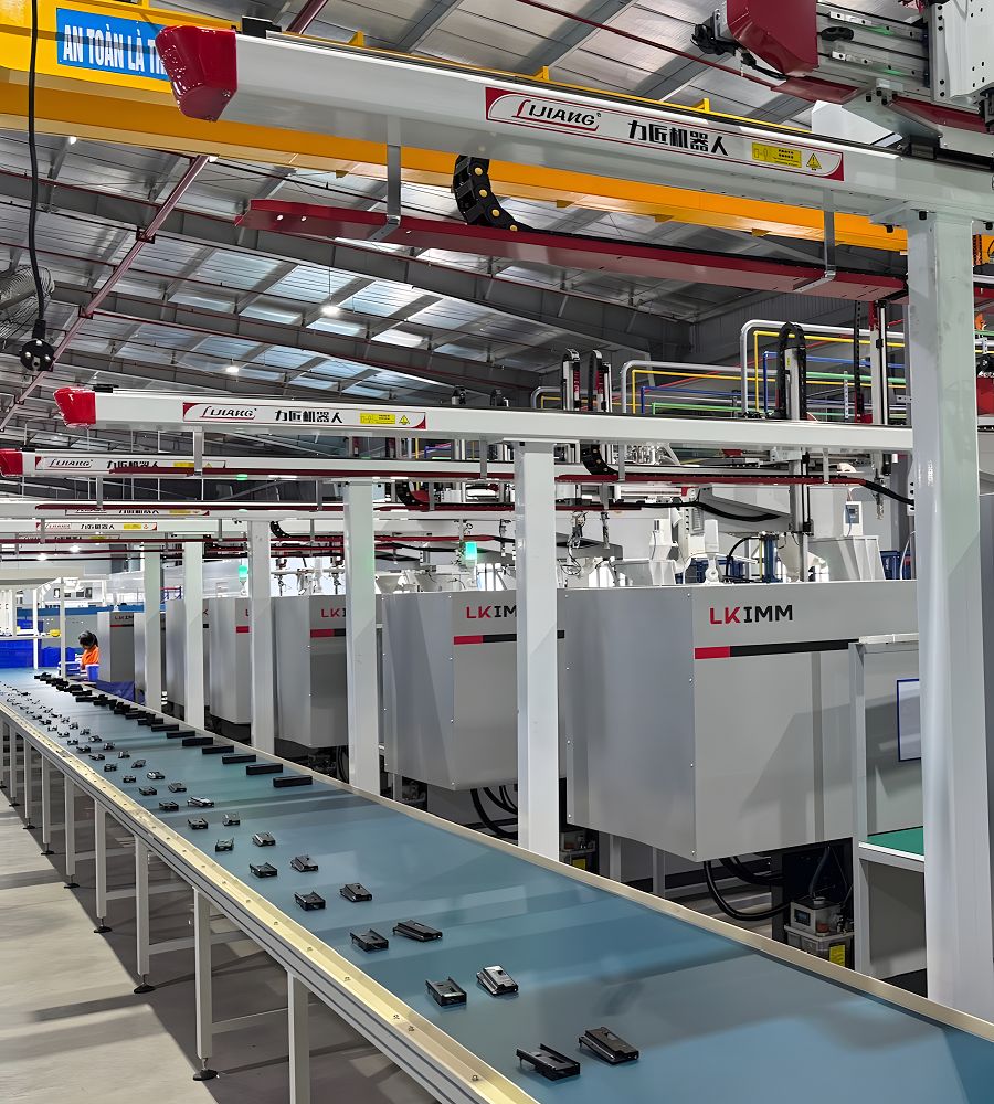 robotic-injection-molding-work-light-tire-inflator-manufacturer robotic-injection-molding-work-light-tire-inflator-manufacturer